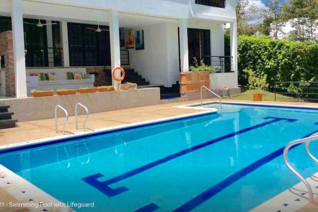 Amazing House Private Swimming Pool & Air Conditioner Melgar
