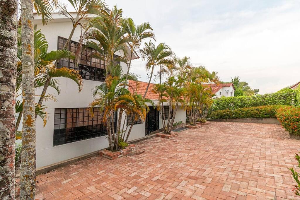 Villa Amazing House Private Swimming Pool & Air Conditioner
