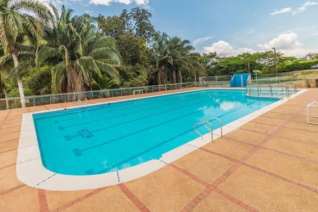 Amazing House Private Swimming Pool & Air Conditioner