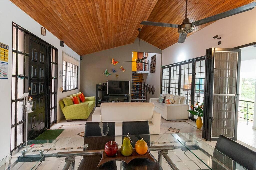 Villa Amazing House Private Swimming Pool & Air Conditioner